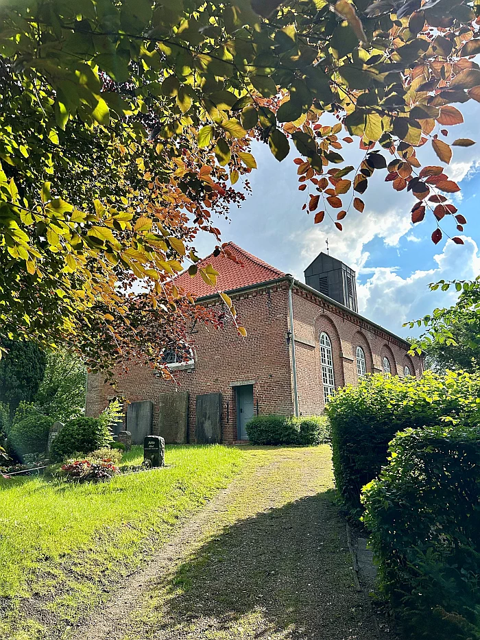 Bild einer Dorfkirche