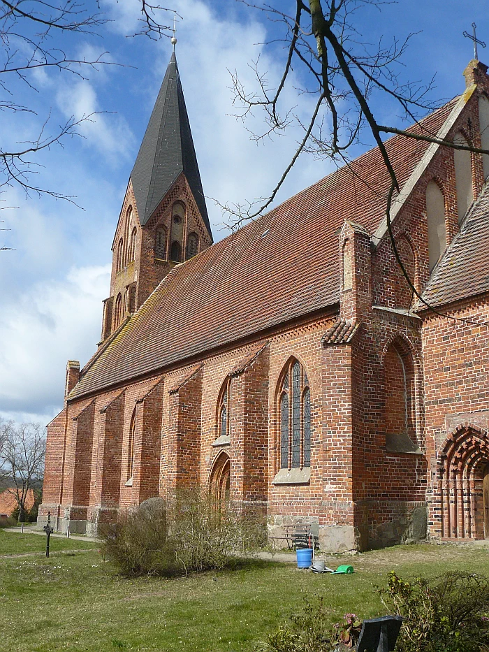 Bild einer Dorfkirche