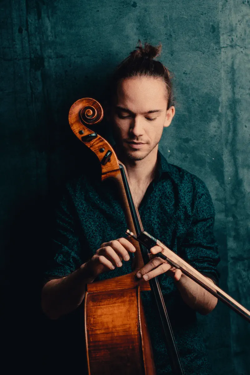 Programmbild: ARAMA – Violoncello Konzert