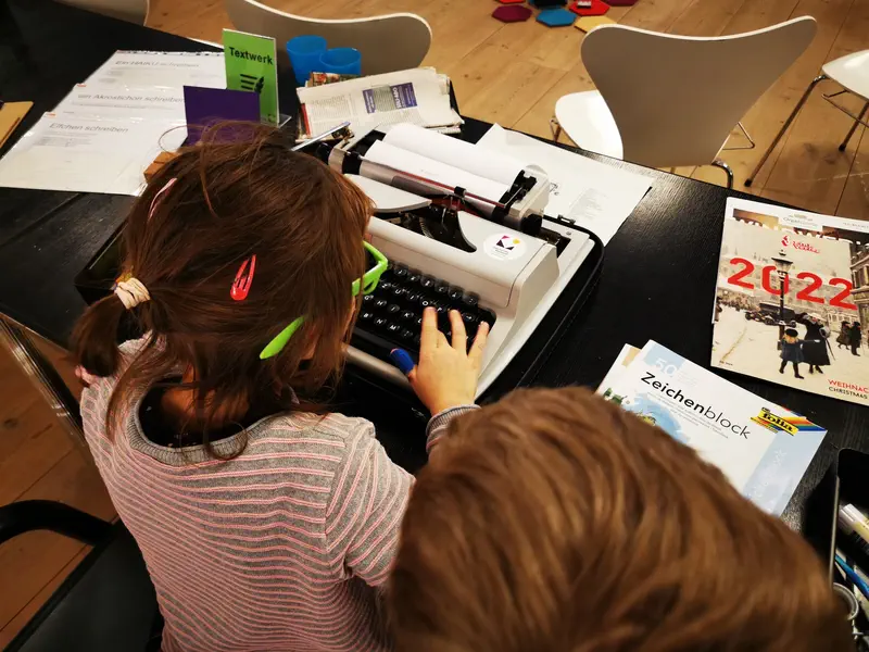 Programmbild: GeschichtenZeit für die ganze Familien