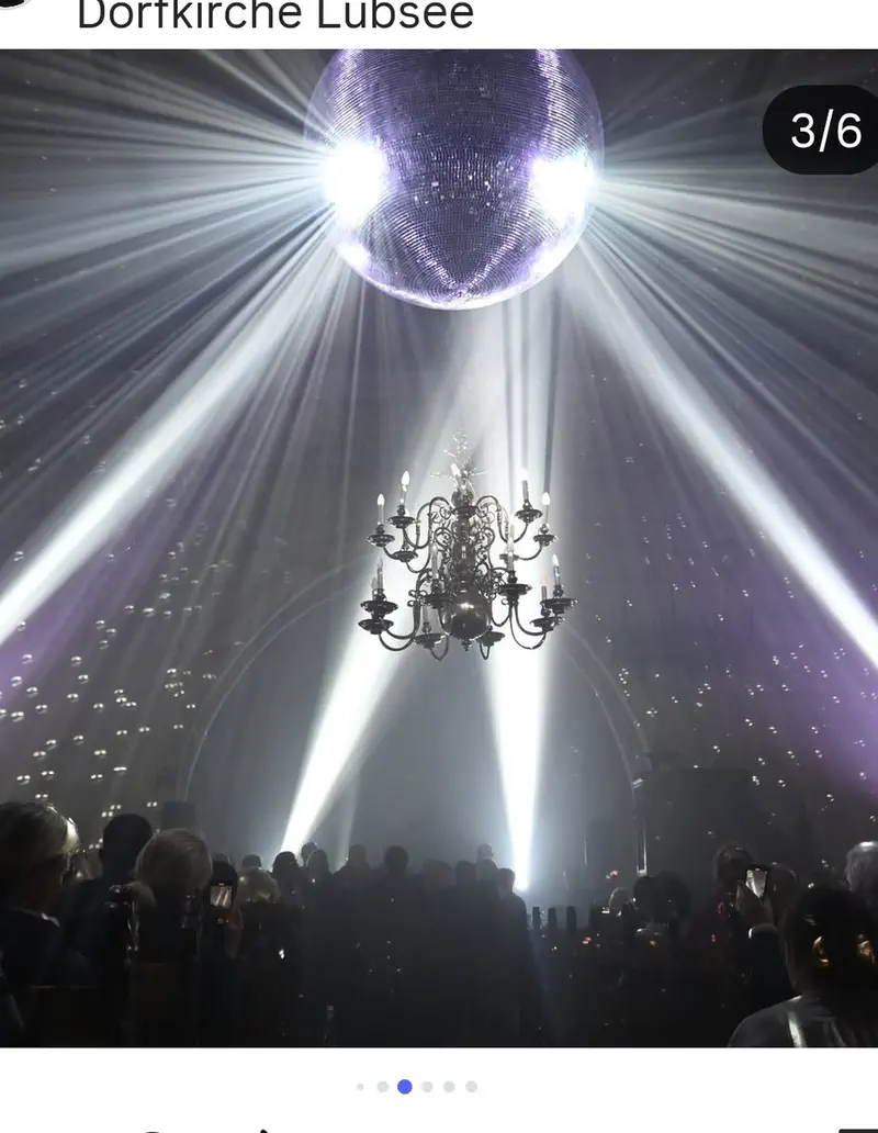Programmbild: Kirche im Licht