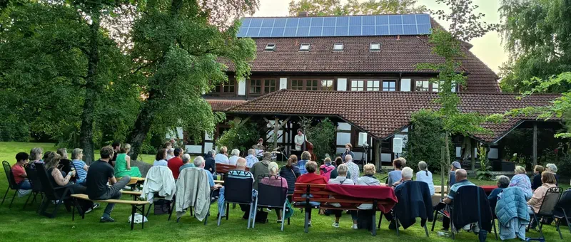 Programmbild: Tobias Altripp & Band